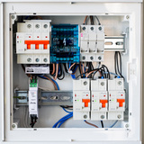 Shelly Pro 3CB C10, Sicherung grau, 3-Polig, 10A Nennstrom